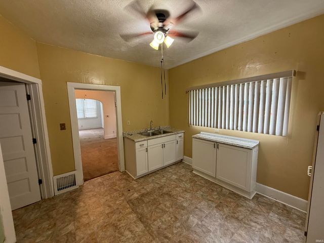 2529 Bertrand Street, South Bend, IN 46628