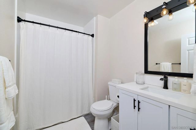 353 Windy Lane, Vista, CA 92083