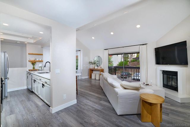 353 Windy Lane, Vista, CA 92083