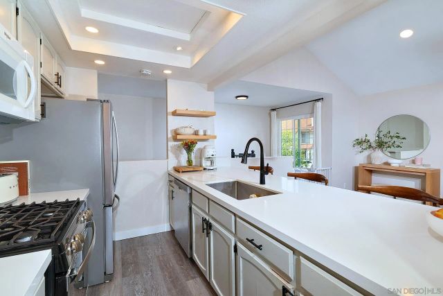 353 Windy Lane, Vista, CA 92083