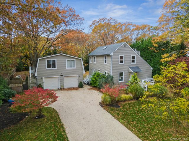 33 Whalers Drive, Sag Harbor, NY 11963