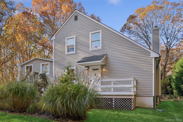 33 Whalers Drive, Sag Harbor, NY 11963