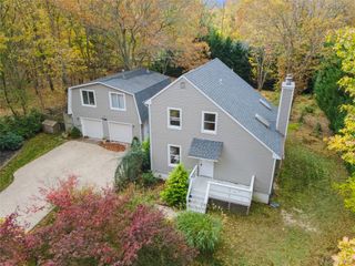 33 Whalers Drive, Sag Harbor, NY 11963