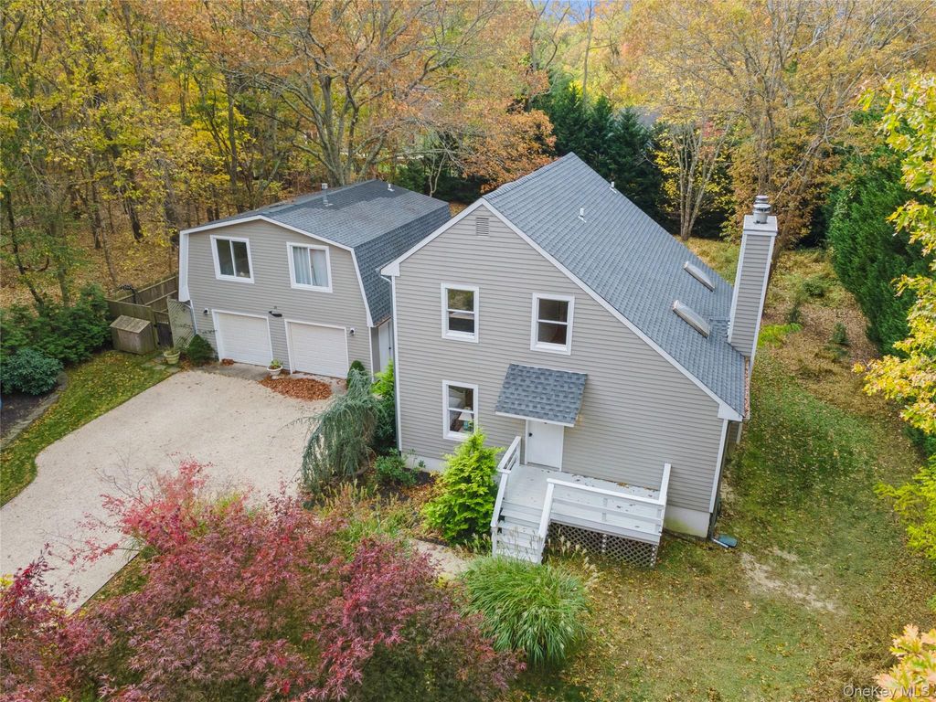 33 Whalers Drive, Sag Harbor, NY 11963