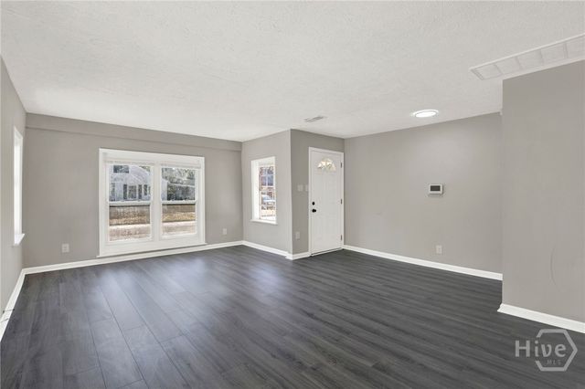 406 Mckenzie Place, Savannah, GA 31405