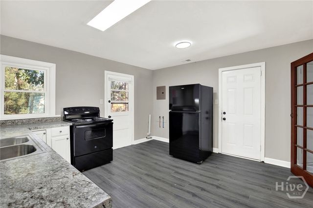 406 Mckenzie Place, Savannah, GA 31405