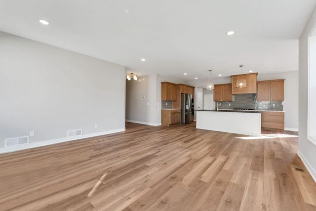 7660 Waverly Avenue, Shakopee, MN 55379