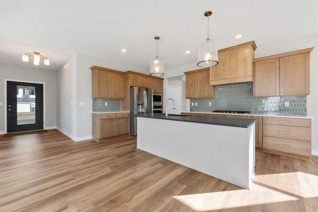 7660 Waverly Avenue, Shakopee, MN 55379