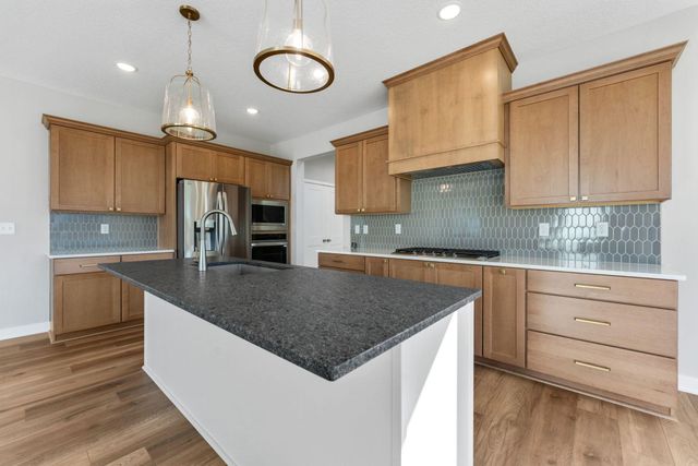 7660 Waverly Avenue, Shakopee, MN 55379