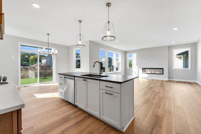 7660 Waverly Avenue, Shakopee, MN 55379