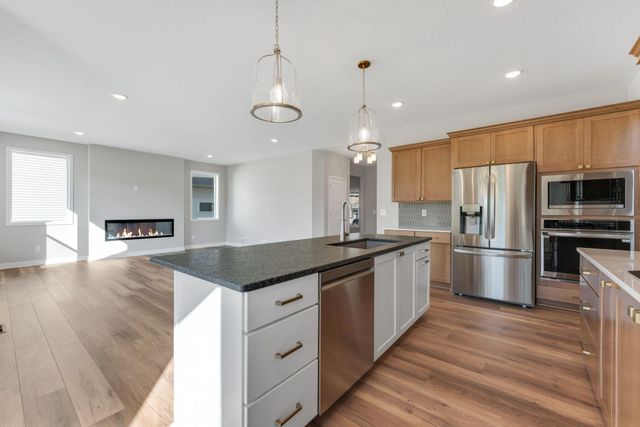 7660 Waverly Avenue, Shakopee, MN 55379