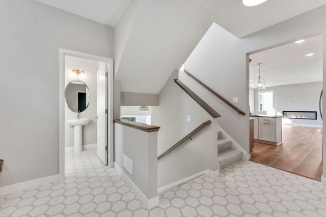 7660 Waverly Avenue, Shakopee, MN 55379