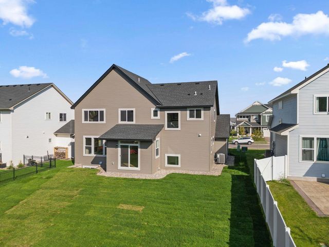 7660 Waverly Avenue, Shakopee, MN 55379