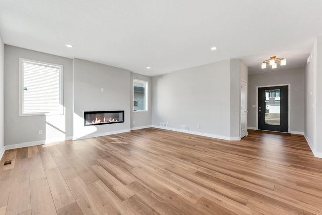 7660 Waverly Avenue, Shakopee, MN 55379