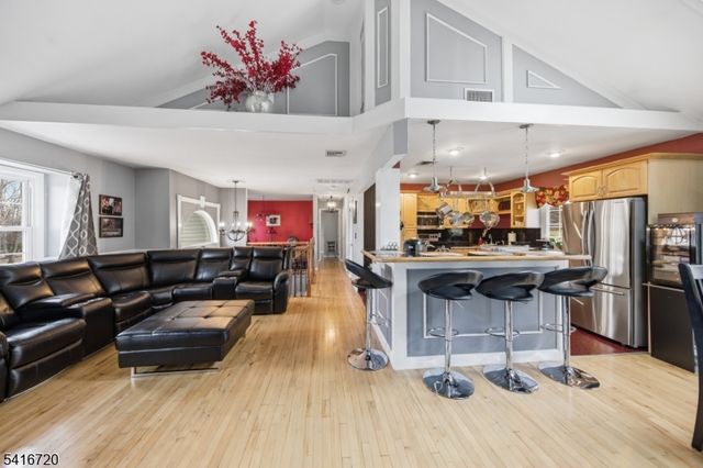 4 Shelley Ct, Sparta Twp., NJ 07871