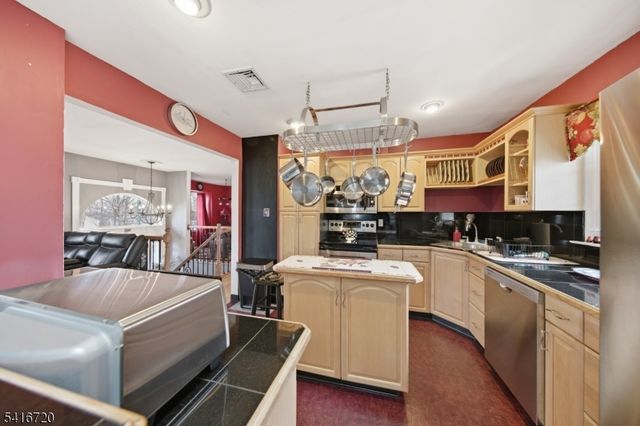 4 Shelley Ct, Sparta Twp., NJ 07871