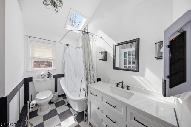 4 Shelley Ct, Sparta Twp., NJ 07871