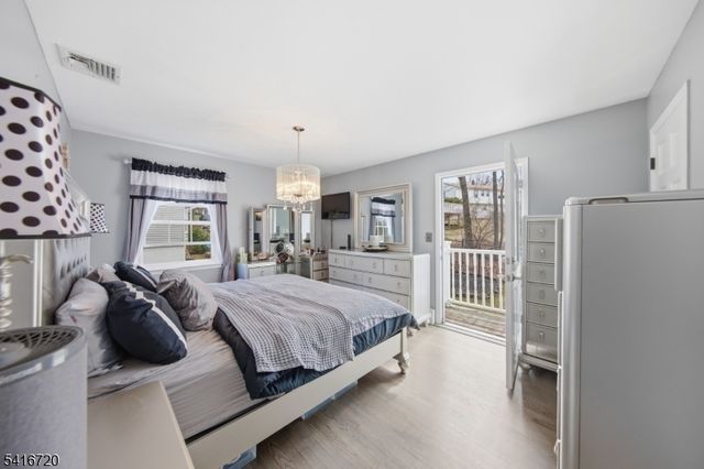 4 Shelley Ct, Sparta Twp., NJ 07871