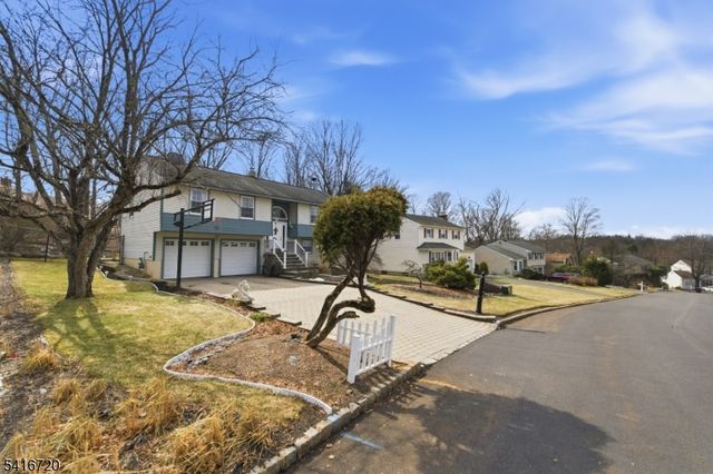 4 Shelley Ct, Sparta Twp., NJ 07871