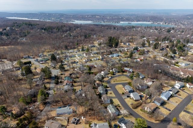 4 Shelley Ct, Sparta Twp., NJ 07871