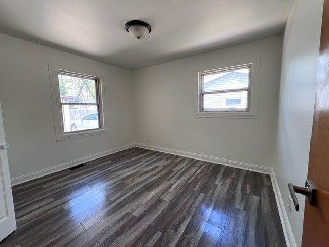 1216 Carswell Avenue 1216, Elk Grove Village, IL 60007