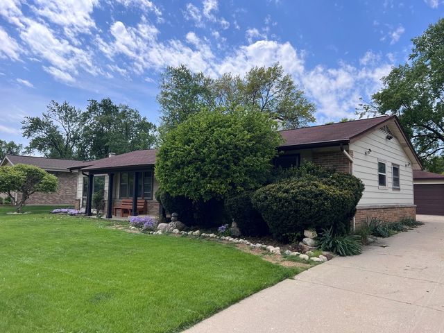 1216 Carswell Avenue 1216, Elk Grove Village, IL 60007