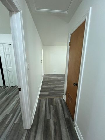 1216 Carswell Avenue 1216, Elk Grove Village, IL 60007