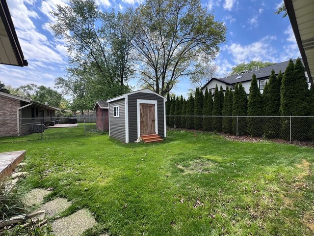 1216 Carswell Avenue 1216, Elk Grove Village, IL 60007