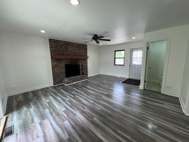 1216 Carswell Avenue 1216, Elk Grove Village, IL 60007