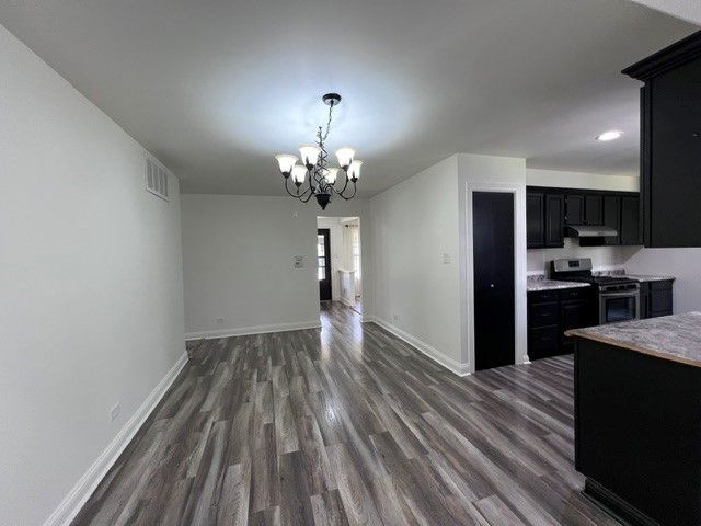 1216 Carswell Avenue 1216, Elk Grove Village, IL 60007