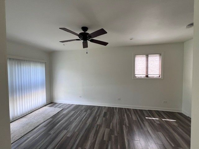 1216 Carswell Avenue 1216, Elk Grove Village, IL 60007