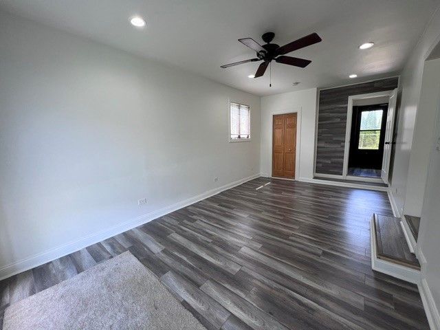 1216 Carswell Avenue 1216, Elk Grove Village, IL 60007