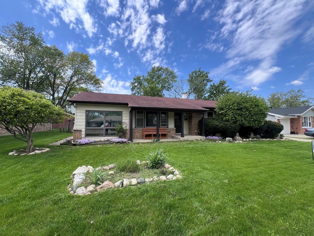 1216 Carswell Avenue 1216, Elk Grove Village, IL 60007