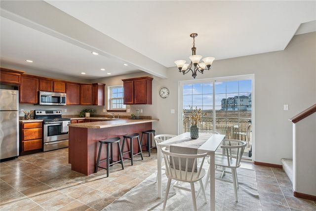 107 Woodstone Lane SW, Cedar Rapids, IA 52404