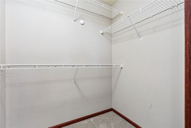 107 Woodstone Lane SW, Cedar Rapids, IA 52404