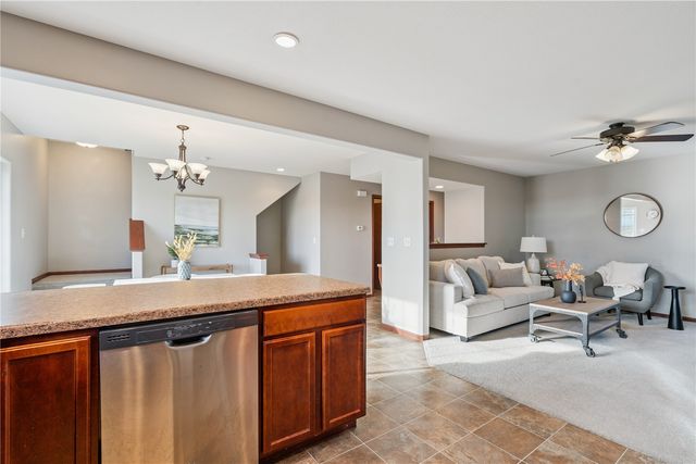 107 Woodstone Lane SW, Cedar Rapids, IA 52404