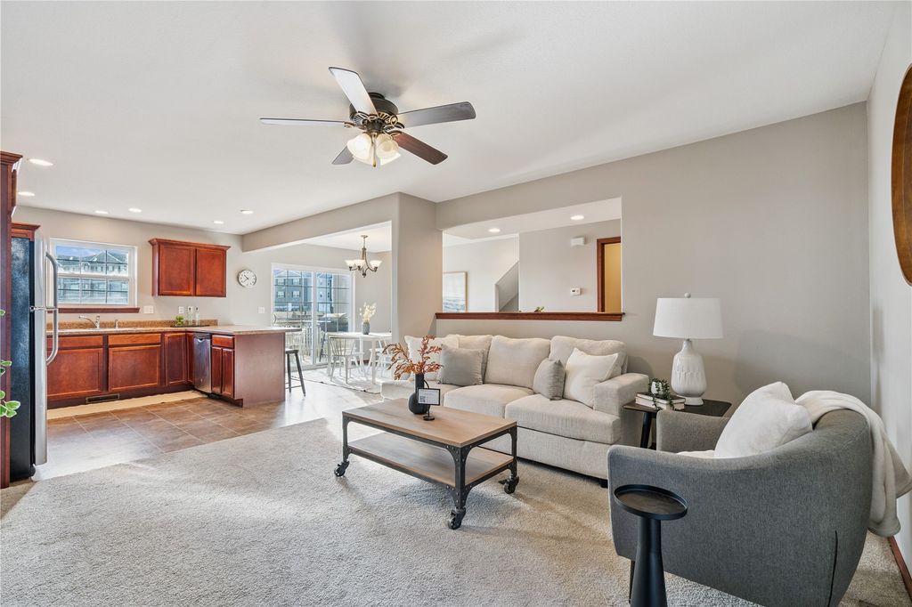 107 Woodstone Lane SW, Cedar Rapids, IA 52404