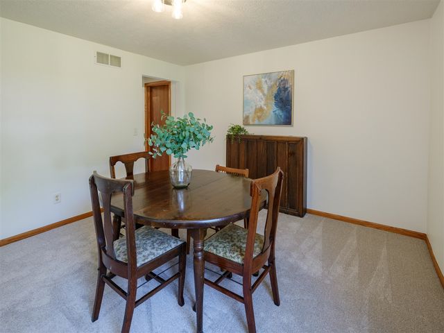 1042 Hunter Ridge, Battle Creek, MI 49017