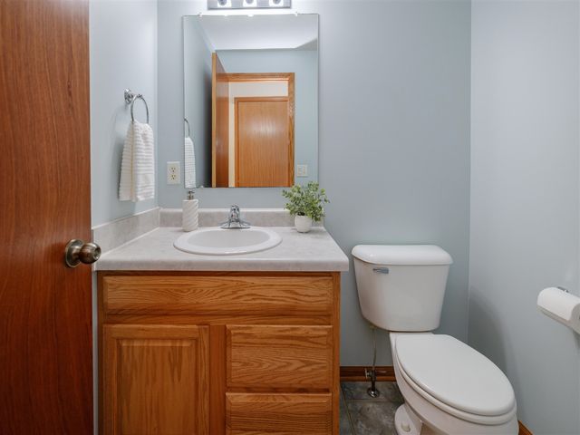 1042 Hunter Ridge, Battle Creek, MI 49017