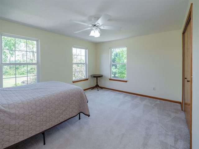 1042 Hunter Ridge, Battle Creek, MI 49017