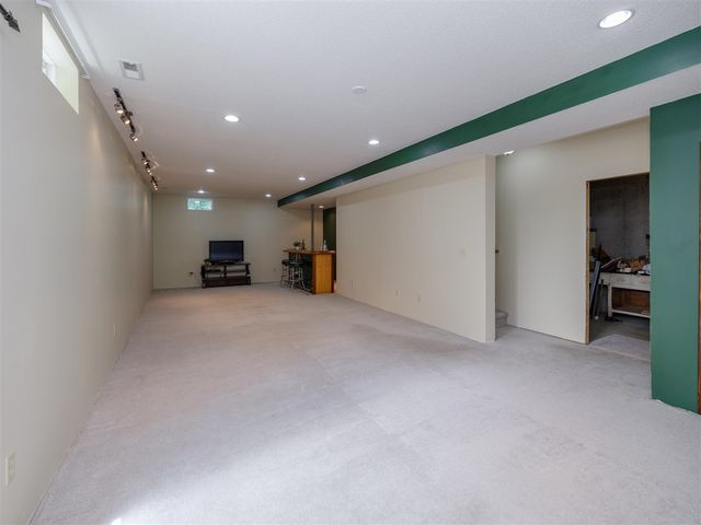 1042 Hunter Ridge, Battle Creek, MI 49017
