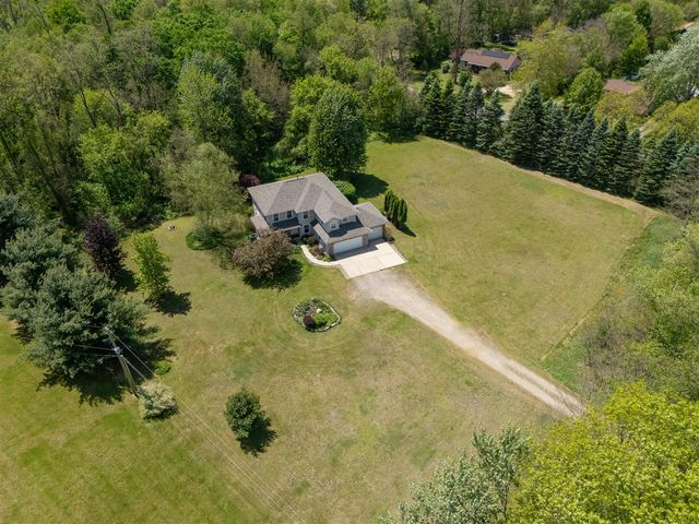 1042 Hunter Ridge, Battle Creek, MI 49017