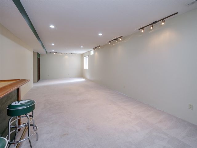 1042 Hunter Ridge, Battle Creek, MI 49017
