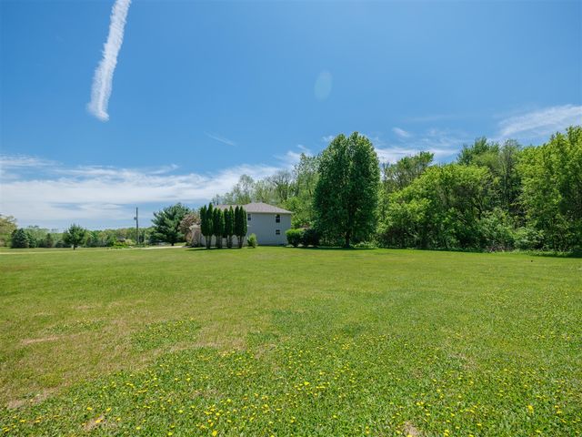 1042 Hunter Ridge, Battle Creek, MI 49017