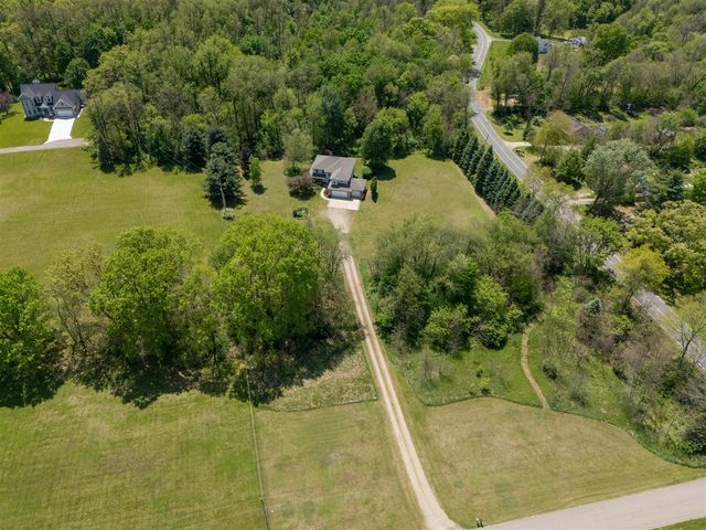 1042 Hunter Ridge, Battle Creek, MI 49017
