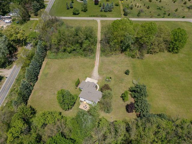 1042 Hunter Ridge, Battle Creek, MI 49017