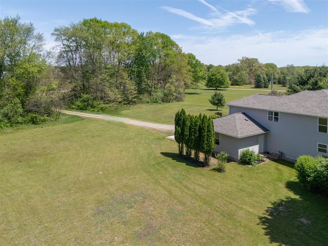 1042 Hunter Ridge, Battle Creek, MI 49017