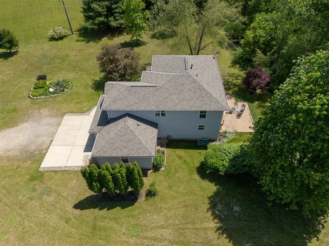 1042 Hunter Ridge, Battle Creek, MI 49017