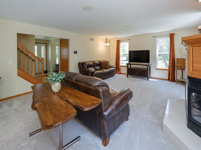 1042 Hunter Ridge, Battle Creek, MI 49017