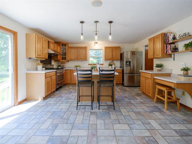 1042 Hunter Ridge, Battle Creek, MI 49017